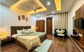 Guru Sadan A Luxe Stay